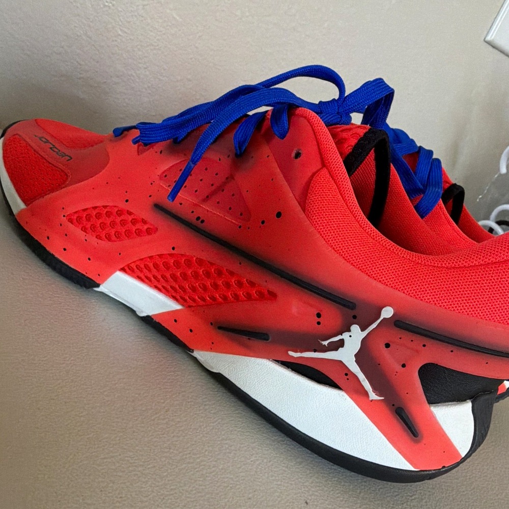 NEW Jordan Air Jordan Heir Series Men's Low Top Sneaker 16 Red/Blue FQ3858-614